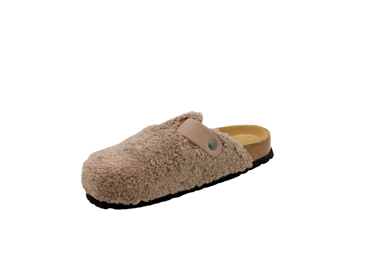 067 |  Clogs com pelo