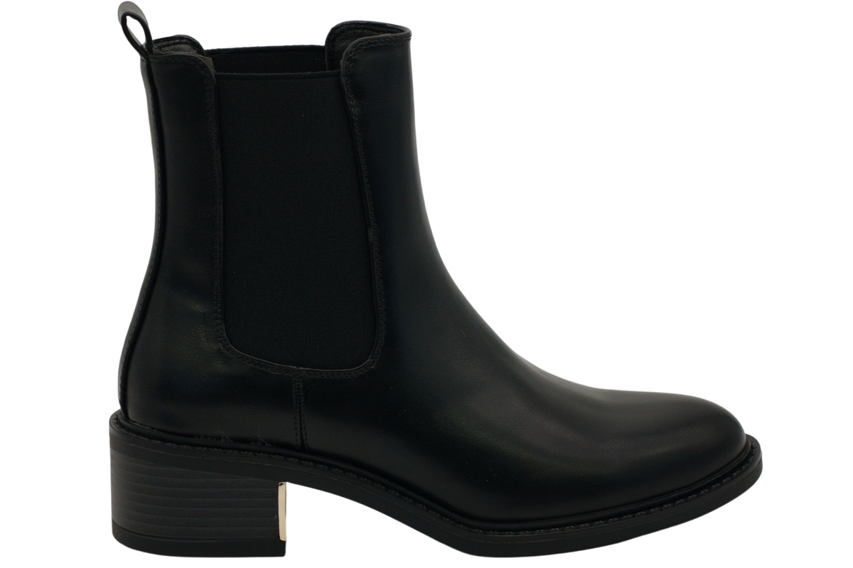 245 | Botins Chelsea Clássicos com Detalhe Dourado